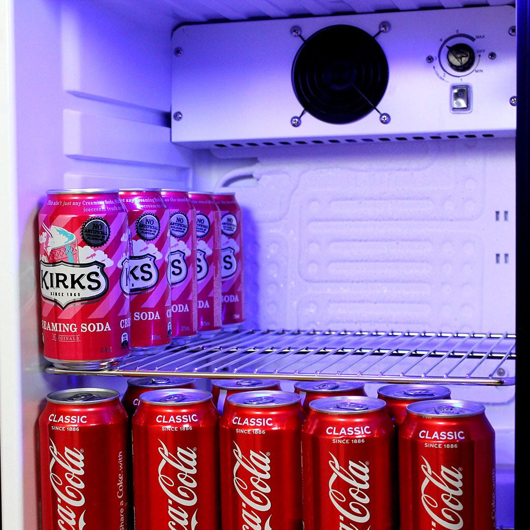 Coca cola mini fridge cheap glass door